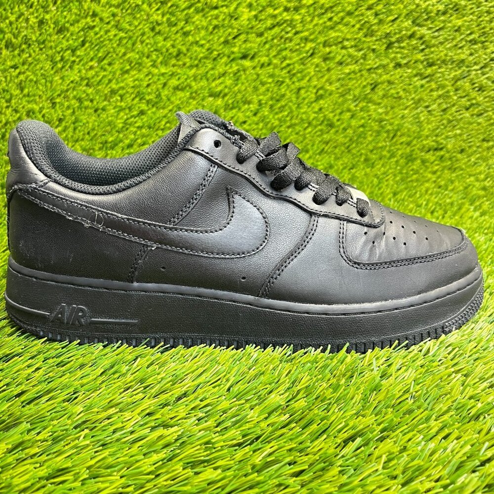 Nike Air Force 1 '07 Low Triple Black Mens Size 9.5 Athletic Shoes Sneakers